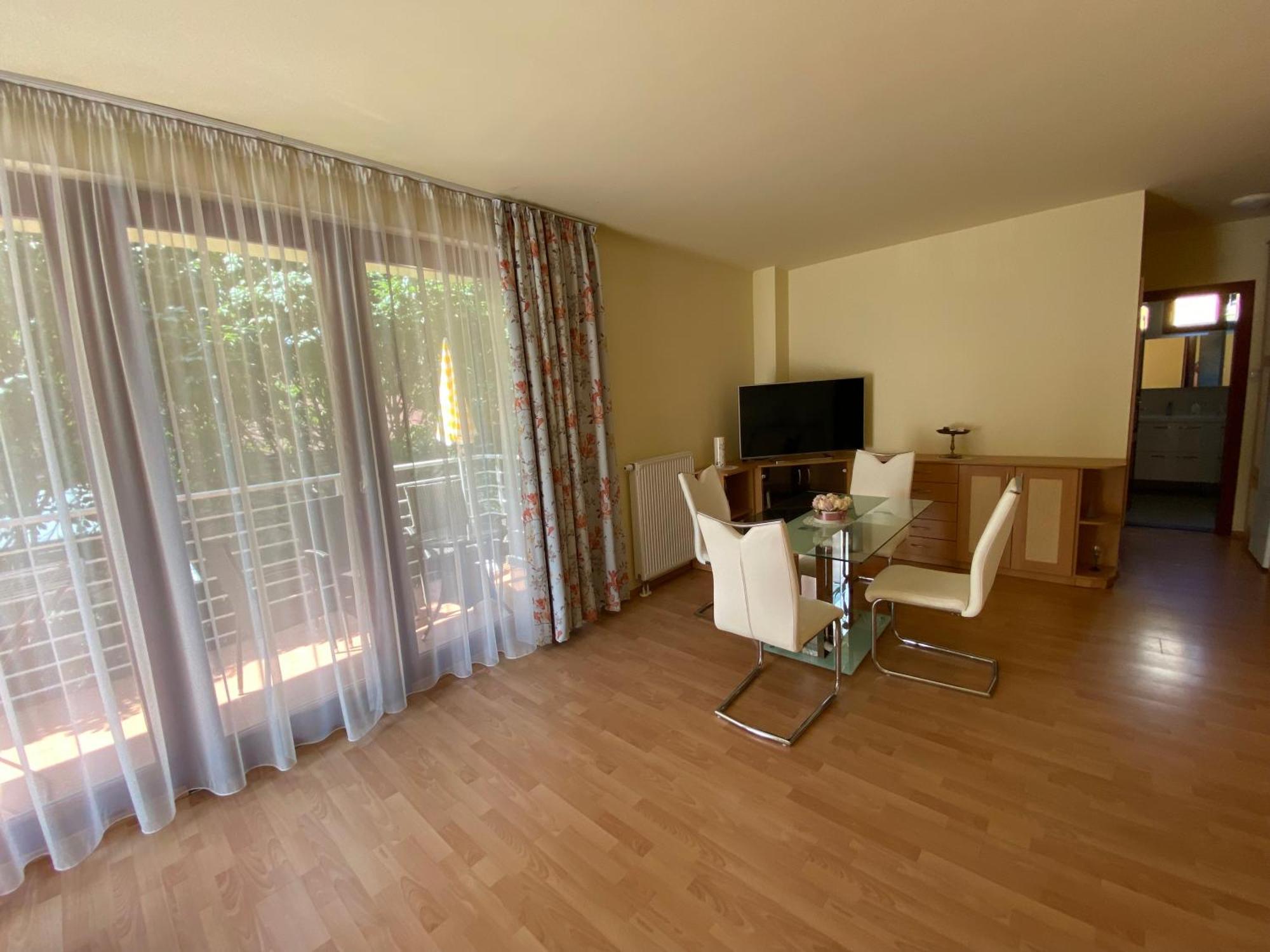 Siofoki Beach Apartman Екстериор снимка