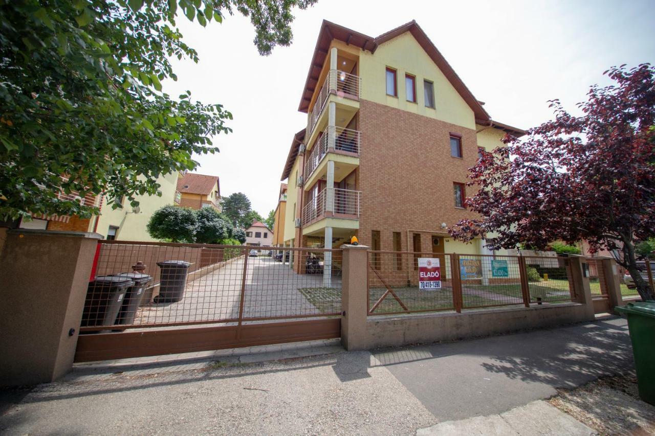Siofoki Beach Apartman Екстериор снимка